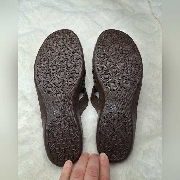 Okabashi Womens Brown Flexible Slip-on Rubber Sandals - Picture 3 of 5